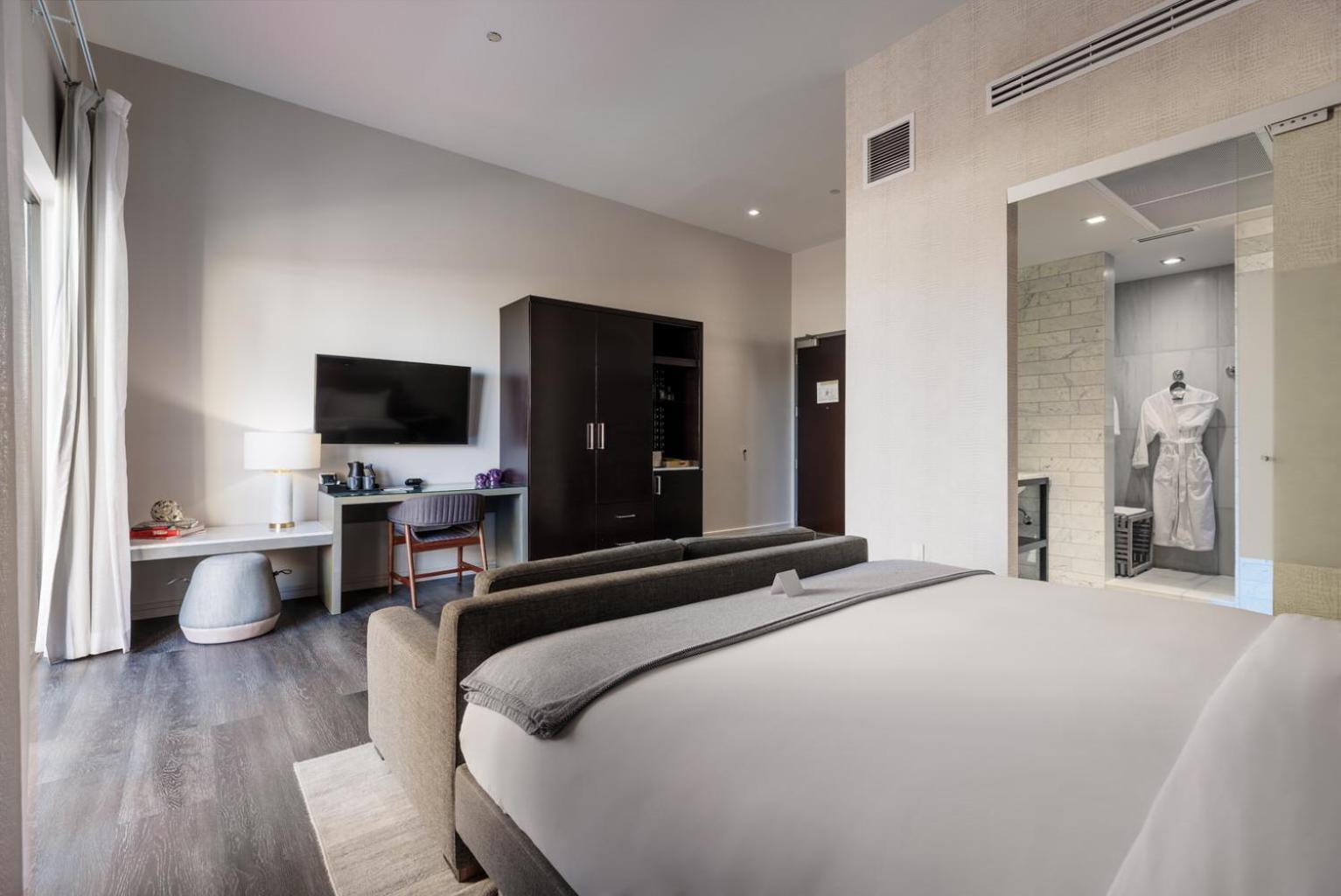 King Room with Balcony,1765481102:JPEG