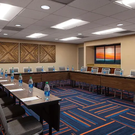 Hampton Inn & Suites El Paso-Airport-2